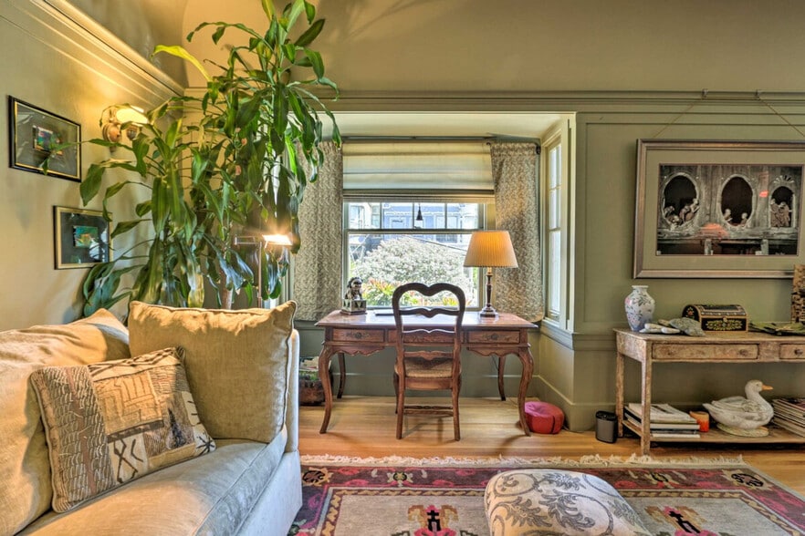 Building Photo - 233 Ashbury St