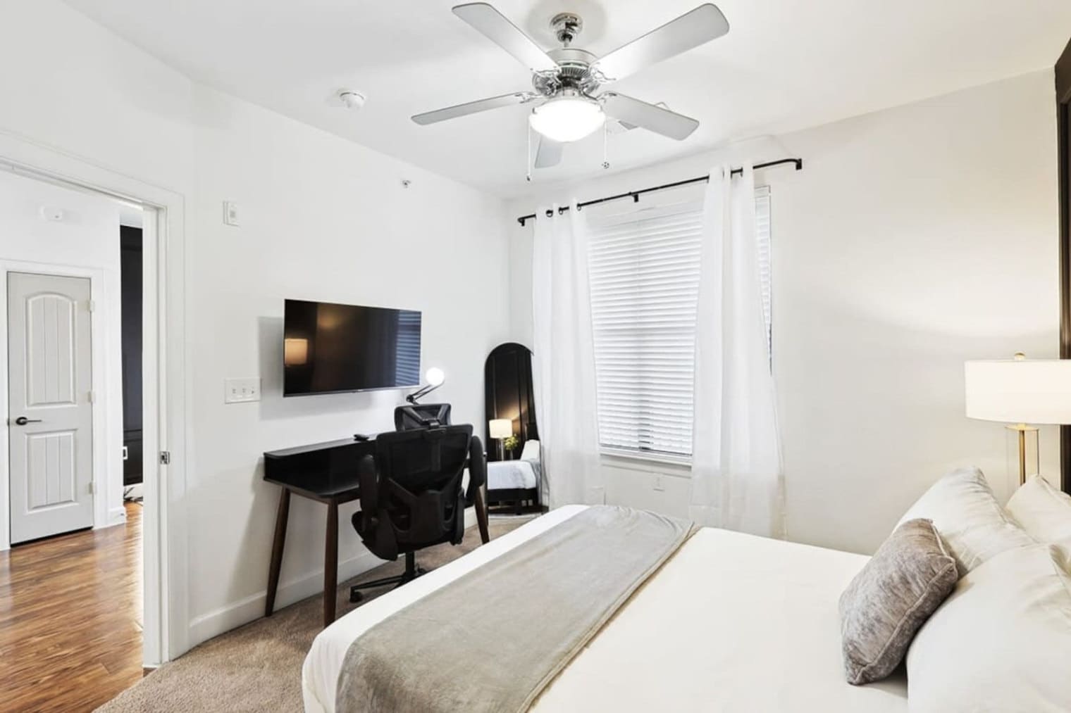 Building Photo - 5445 Town and Country Blvd