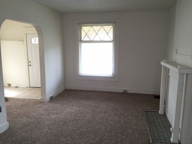 Building Photo - 1606 N 4th St