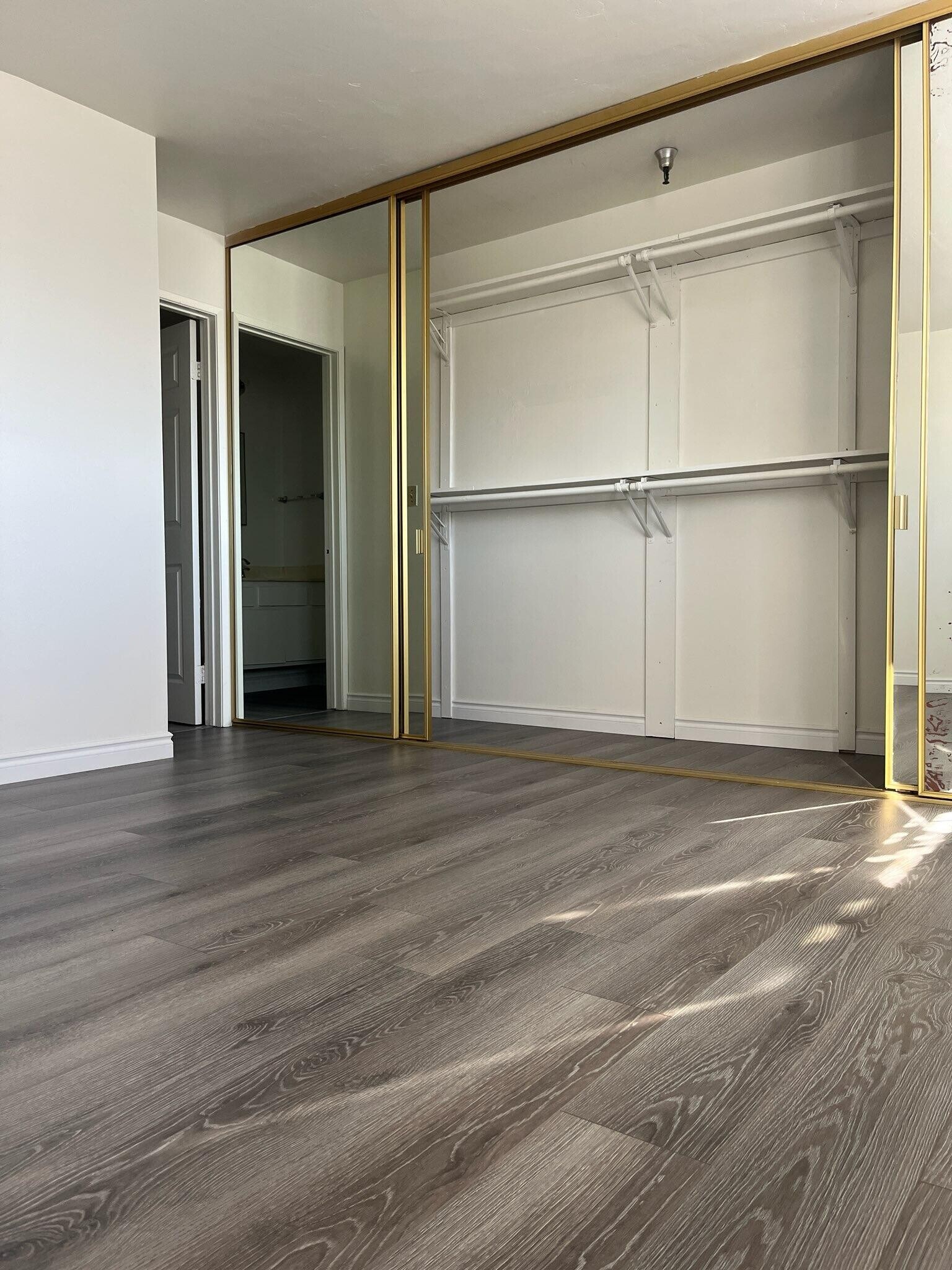 Building Photo - 1905 Cedar St