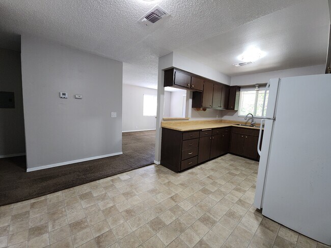 Building Photo - 55 Mina Ave