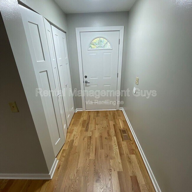 Building Photo - 8229 Halifax Ct N