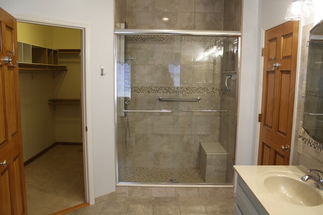 Building Photo - 168 Stewart Hills Dr