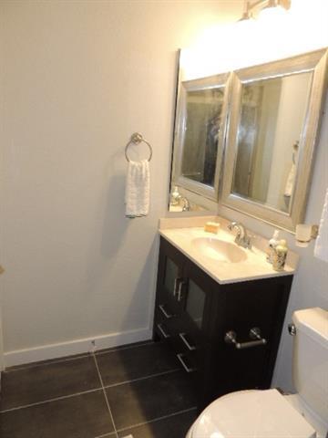 Building Photo - 5224 Knox Dr