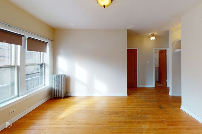 Building Photo - Evanston Fantastic Condo Near St. Francis ...