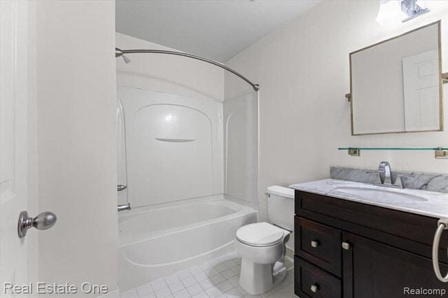 Building Photo - 1084 Faulkner