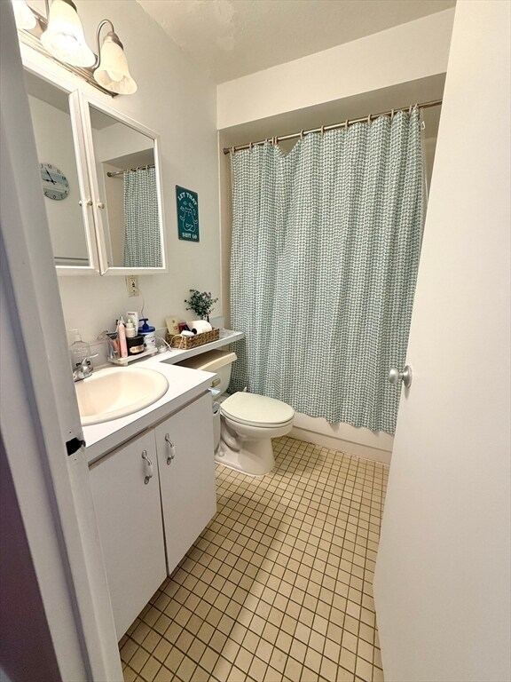 Building Photo - 77 Pond Ave