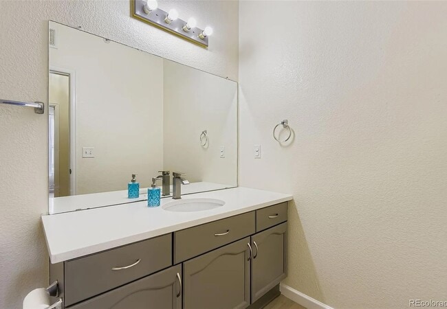 Guest Bath - 14211 East 1st Drive