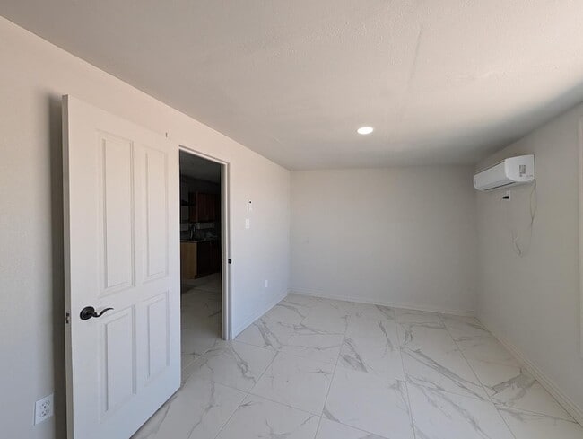 Building Photo - 13208 W Tuckey Ln
