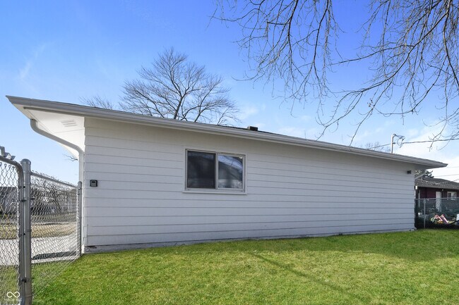 Building Photo - 4701 N Kitley Ave