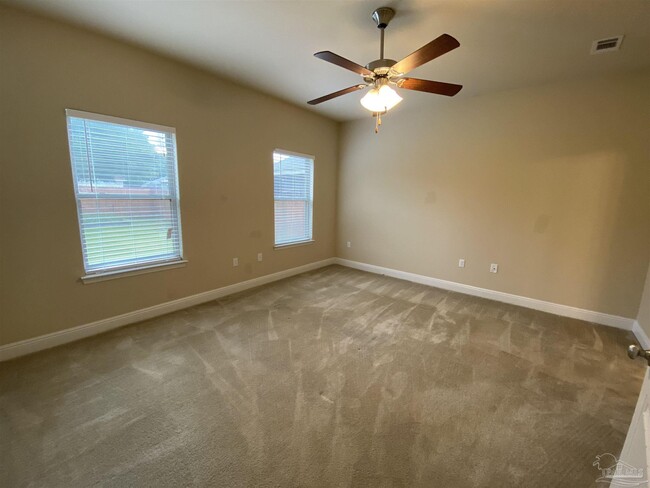 Building Photo - 2486 Redford Dr