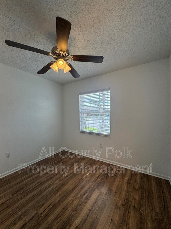 Building Photo - 1920 E Edgewood Dr