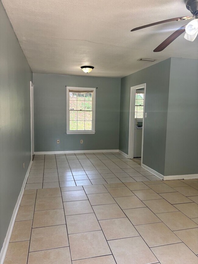 Building Photo - 4161 Yorkshire Ln