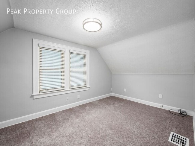 Building Photo - 1000 King Ave