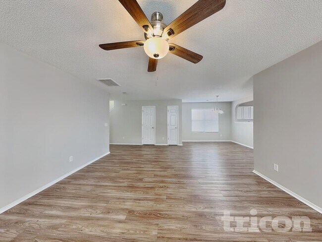 Building Photo - 933 Mailwood Dr