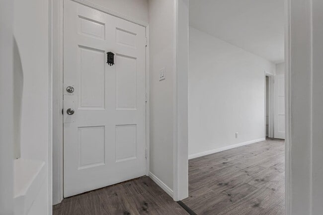 Building Photo - 3841 Arlington Ave