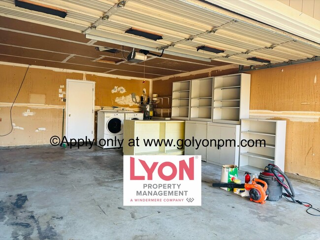 Building Photo - Coming Soon! Charming 2-bedroom, 2-bath Home with Modern Amenities and Ample Space!