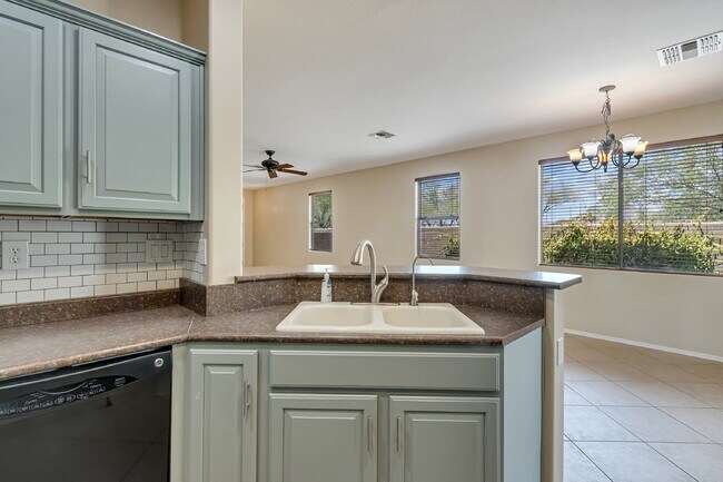 Building Photo - Lovely Anthem home on quiet cul-de-sac  no...