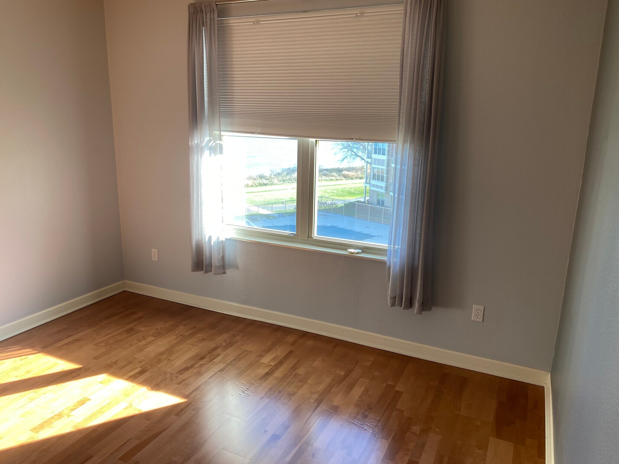 Building Photo - 4110 S Lake Dr