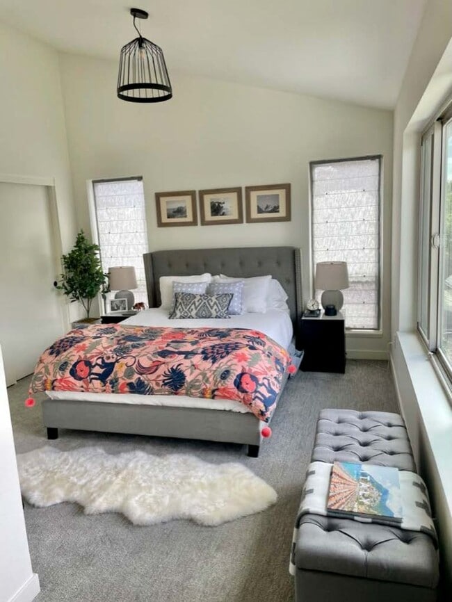 Building Photo - 1130 SE Tenino St