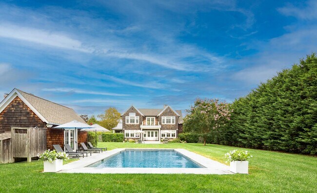 Building Photo - 23 Gansett Ln