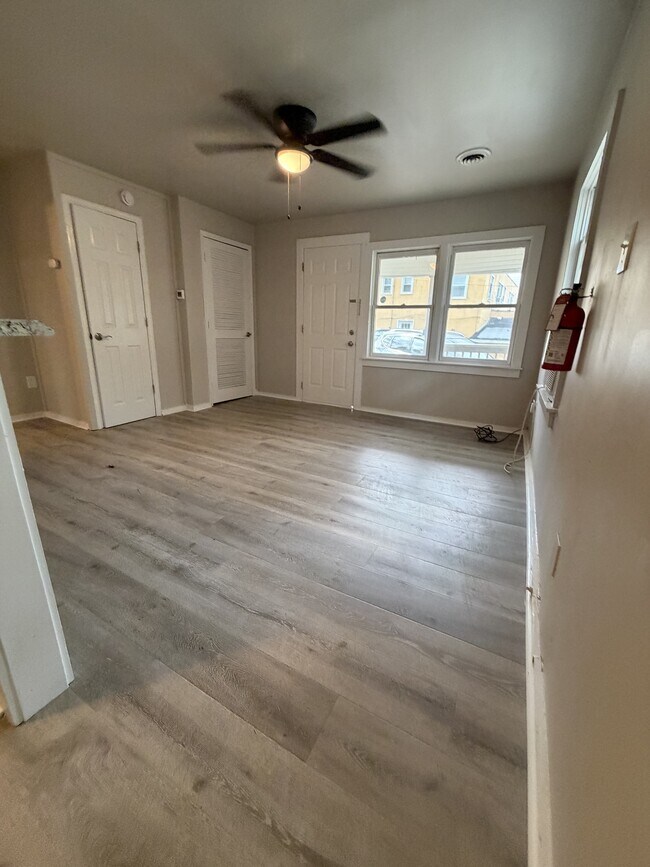 Building Photo - 1 Mulberry Ct