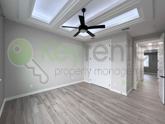 Building Photo - Stunning 3- bed/ 2.5 upgraded luxury townh...