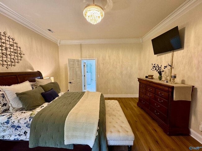 Building Photo - 1024 Split Rock Cove