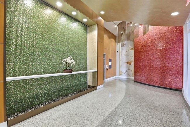 Building Photo - 155 S Court Ave