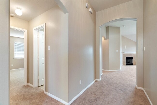 Building Photo - 2614 Maple Pl Ct