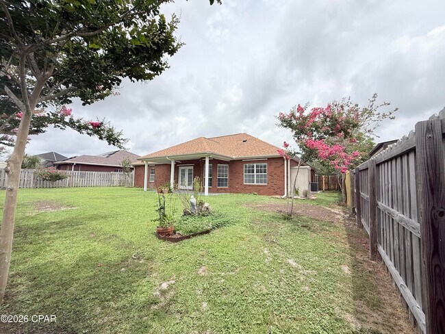 Building Photo - 3719 Bay Tree Rd
