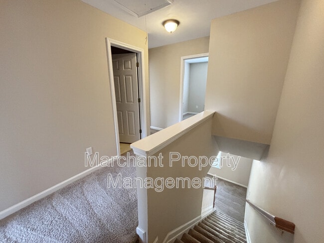 Building Photo - 301 Pampas Ct