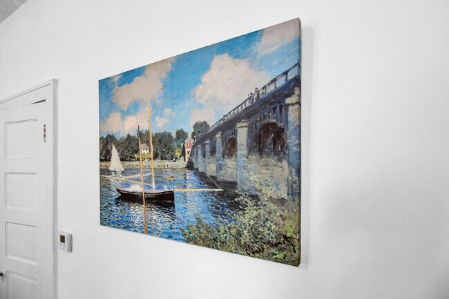 Building Photo - 174 Reinhard Ave