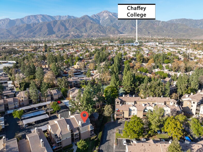 Building Photo - 10655 Lemon Ave