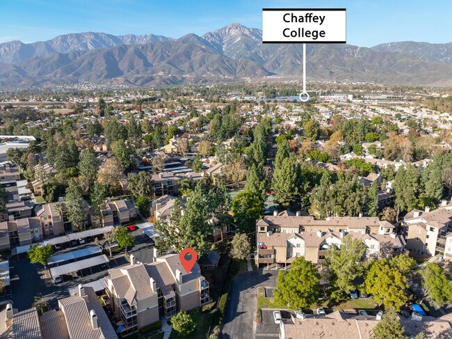 Building Photo - 10655 Lemon Ave