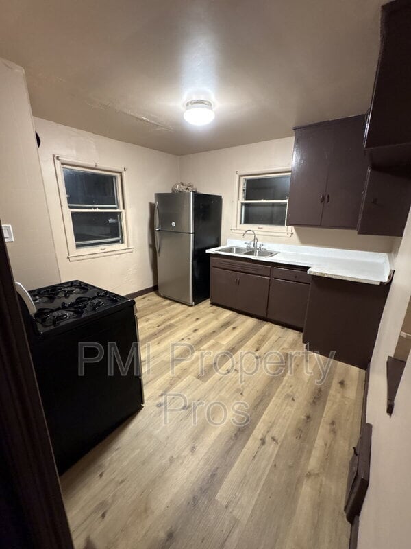 Building Photo - 3018 W Eggert Pl.