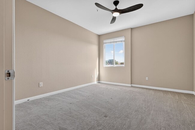 Building Photo - 3857 Pell Pl