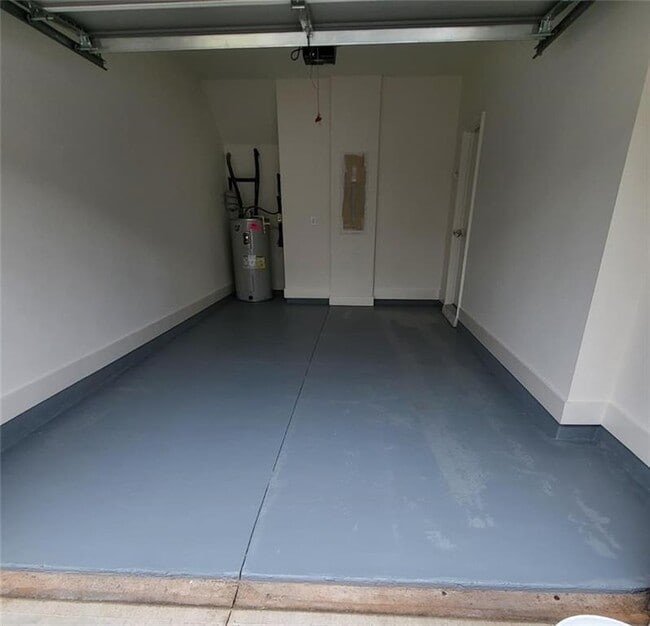 Building Photo - 6405 Shalks Xing Dr