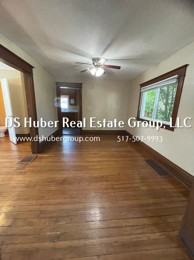 Building Photo - 132 S Magnolia Ave