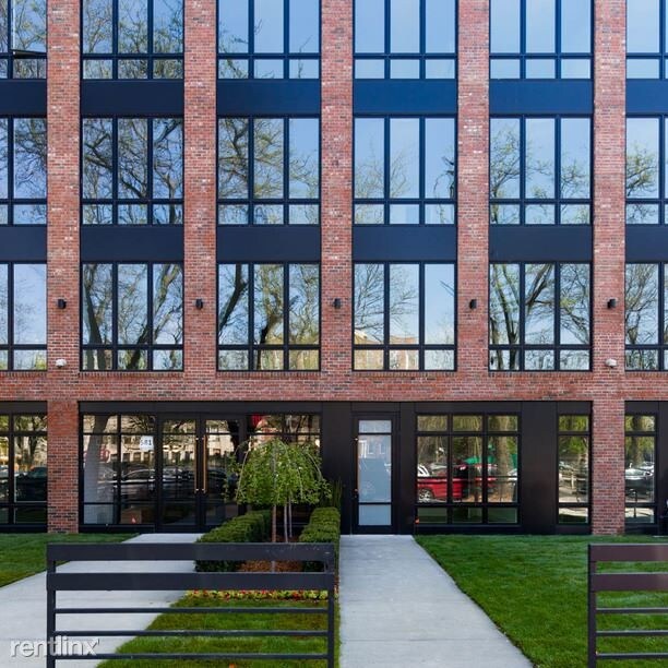 Building Photo - 581 Ocean Pkwy