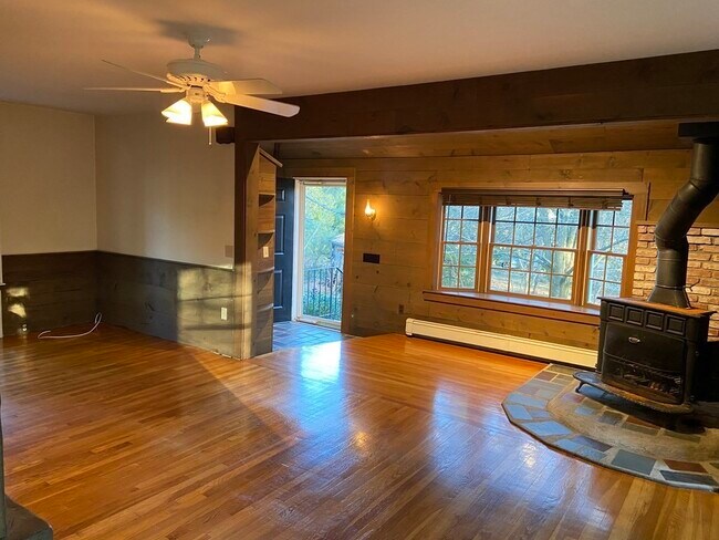 Building Photo - 751 Central Ave