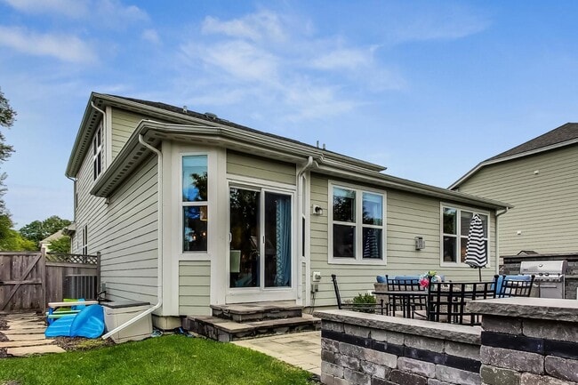 Building Photo - 1382 Kensington Ct