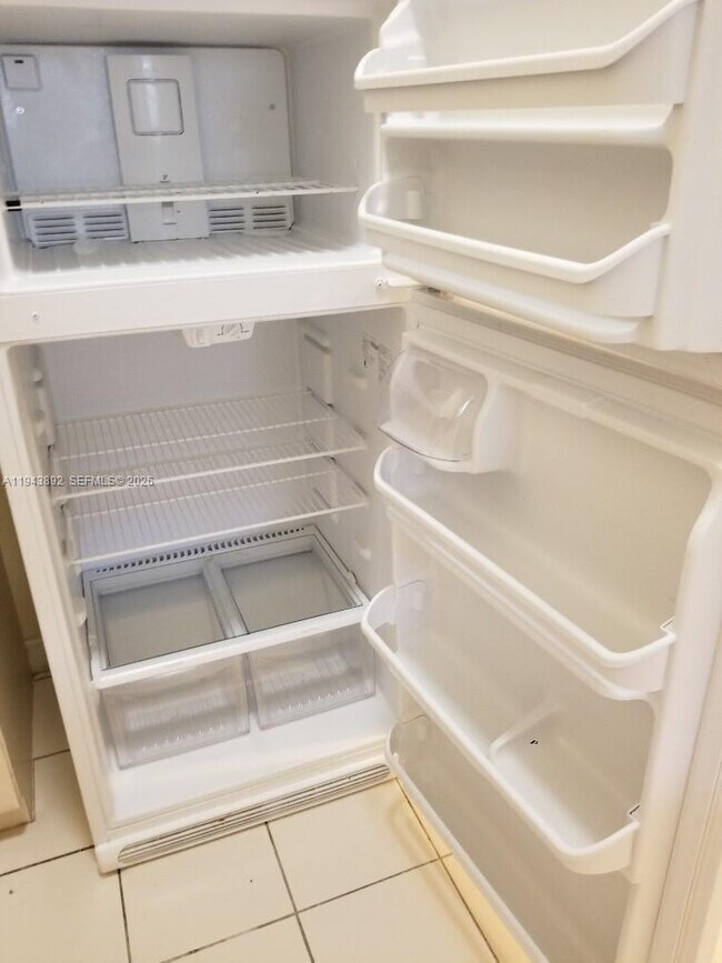 Building Photo - 1663 SE 27th Dr