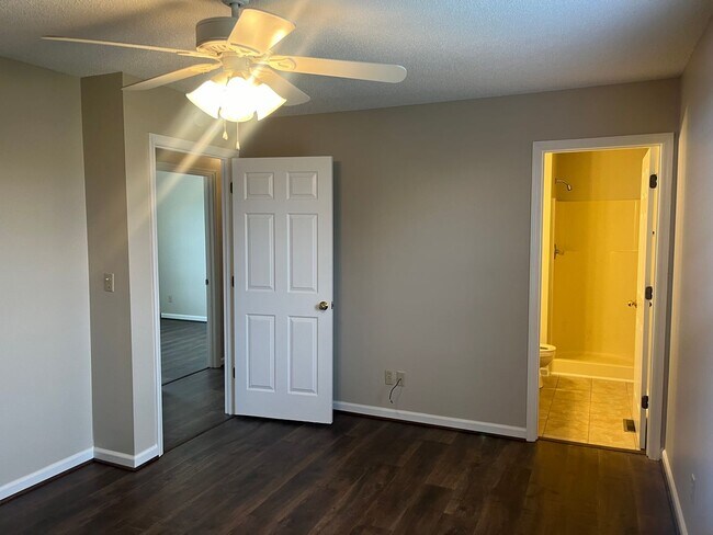 Building Photo - Split foyer 3 bedroom home in quiet area with bonus room, large yard, 2-car garage $2000