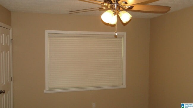 Building Photo - 33 Willie Emma Ln