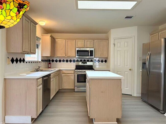 Building Photo - 13520 Bolivia Dr