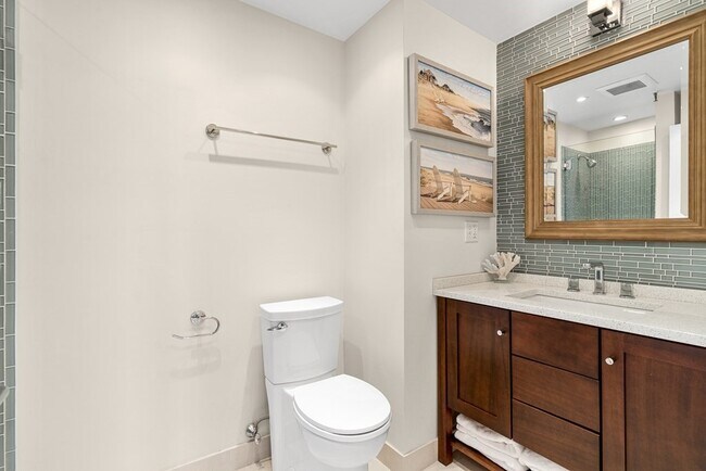 Building Photo - 33 Commercial Wharf