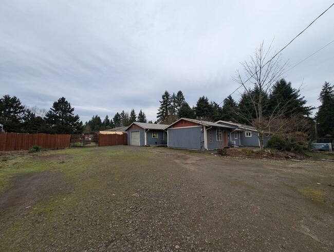 Building Photo - Livestock & Spring Garden Ready! 3 Bedroom Home for Rent in Port Orchard