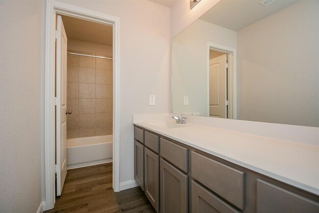 Building Photo - 2745 Williams Grv Ct