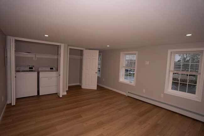 Building Photo - 29 Pleasant St